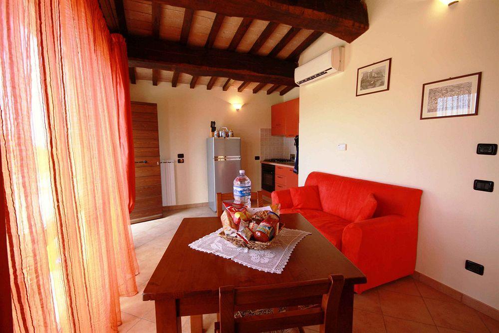 Santa Maria Degli Ancillotti Guest House Petrignano Luaran gambar